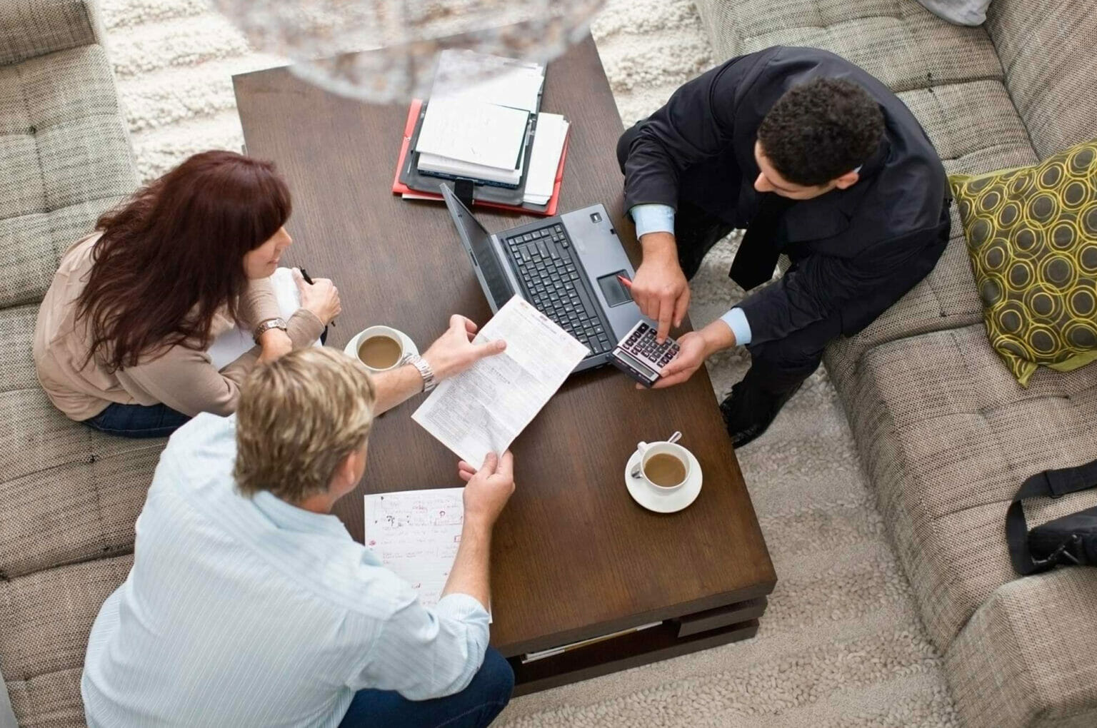 What is a Finance Broker and How Can a Finance Broker Help You?